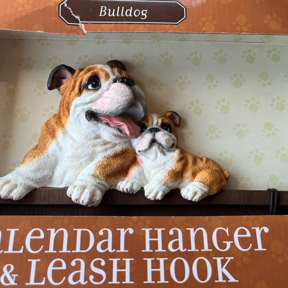 Bulldog Calendar Hanger & Leash Hook